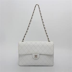 CHANEL VINTAGE WHITE QUILTED LAMBSKIN JUMBO CC CROSSBODY BAG