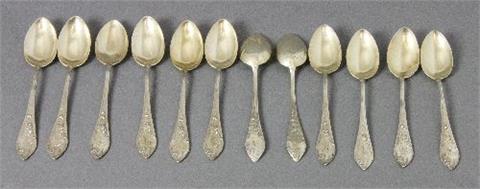12 Mokkalöffel aus Silber 800, um 1910