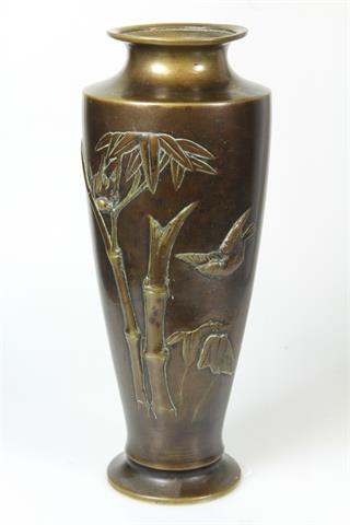 Vase aus Bronze, JAPAN, 20. Jh.