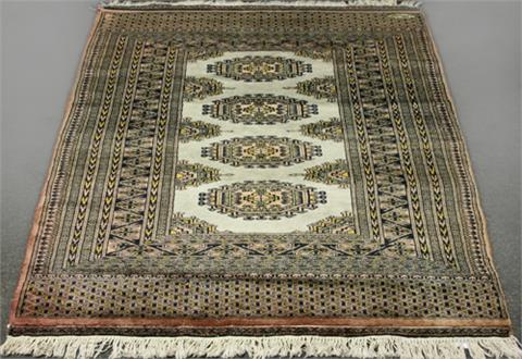 Orientteppich. BUCHARA/PAKISTAN, 20. Jh., 164x120