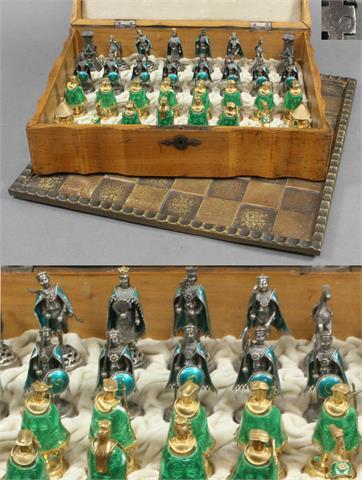 Exquisites Schachspiel, Silber (88 Zolotniki) tlw. vergoldet, wohl St. Petersburg, gemarkt AM (wohl Anders Mikelsin)