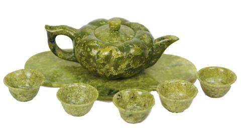 Tee-Set aus Nephrit, CHINA, 20. Jh.