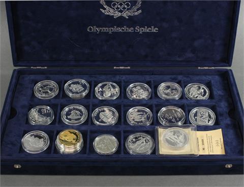 Olympische Spiele - 2002/4, 19 Münzen / Medaillen,