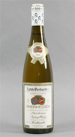 1 Flasche Rheinhessen 1982 Niersteiner Spiegelberg Faberrebe u. Freisamer Kabinett.