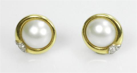 Paar Clip-Ohrstecker m. je einer Mabé-Perle, Fassungen GG 18K,