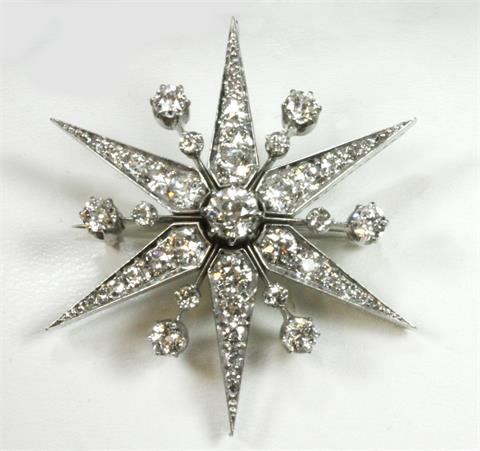 Brosche in Form eines Sterns, antik, besetzt m. Altschliff-Diamanten, zus. ca. 4,5cts.