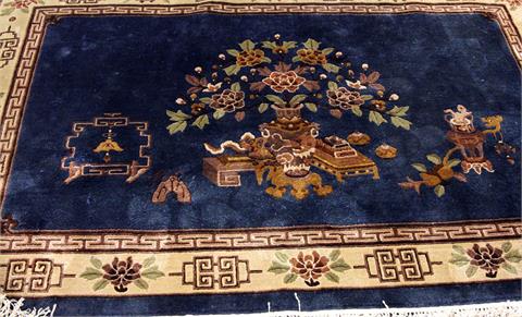 Orientteppich. CHINA, 20. Jh., 120x178