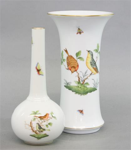 Konvolut HEREND: 2 Vasen, glasiertes Porzellan, Dekor Rothschild, Ungarn 20./21. Jh.