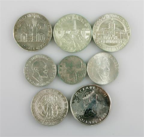 Silber - ca. 110 Gramm fein, 8 Münzen.