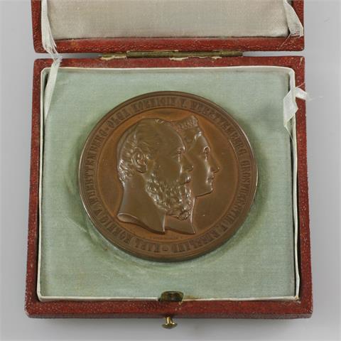 Medaille - König Karl und Königin Olga, Grossfürstin v. Russl., 53,94 Gr., 493 mm, Originaletui.