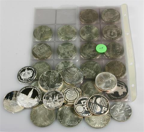 Silber - Konvolut Münzen und Medaillen, ca. 540 Gr. fein