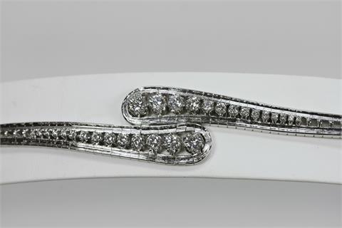 Armband besetzt mit 20 Diam.- Brillanten zus. ca. 2,04 cts, TW- W/ VVSI- VSI und 8 Achtkant- Diamanten.
