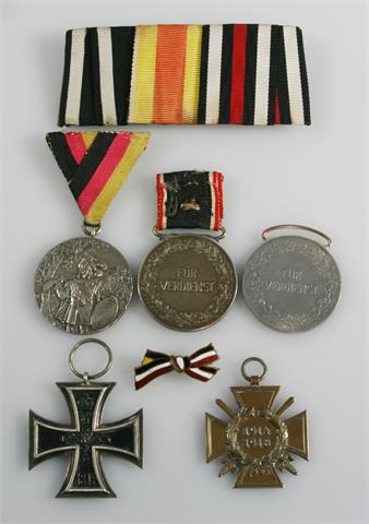Konvolut - Diverse Orden und Medaillen, u.a. 2 x Verdienstmedaille Baden Friedrich II. und weiteres,