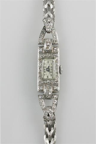 ART DECO Damenarmbanduhr besetzt mit 54 Diamanten.
