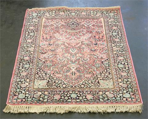 Orientteppich aus Kashmirseide, INDIEN, 20. Jh., 179x128