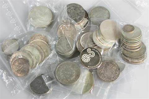 Weltmünzen / SILBER - Konvolut Medaillen und Münzen, ca. 1 kg.
