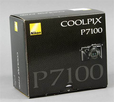 NIKON Coolpix P7100.