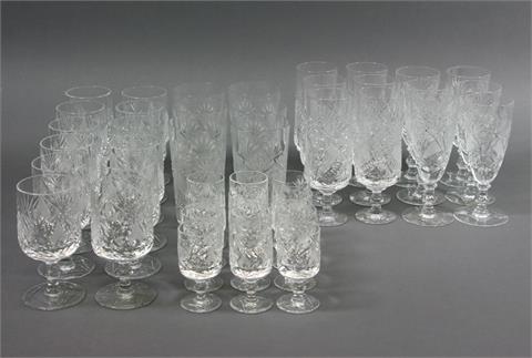 DEUTSCH, ca. 1970er Jahre. umfangreiches Kristallglas-Set.