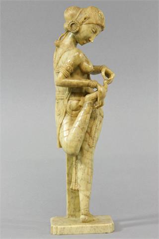 Skulptur einer Frau, INDIEN, 20. Jh.