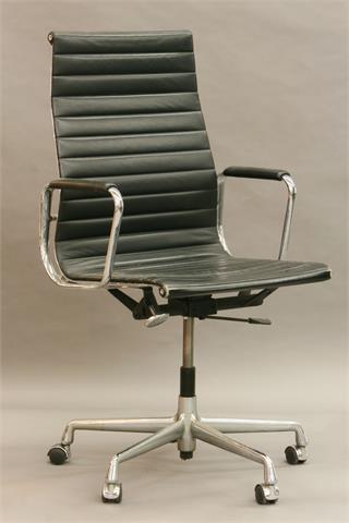 Bürostuhl Aluminium Chair EA 119 Vitra nach einem Entwurf von Charles & Ray Eames, 20./21. Jh.