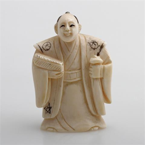 Netsuke eines Offiziellen aus Elfenbein, JAPAN, Meiji-Periode