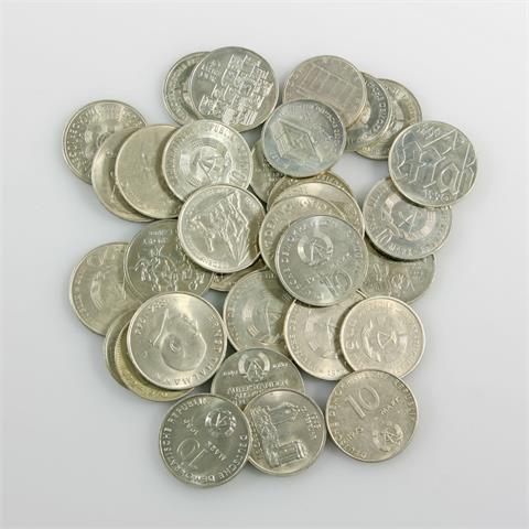 DDR - 32 Gedenkmünzen zu 5/10/20 Mark,