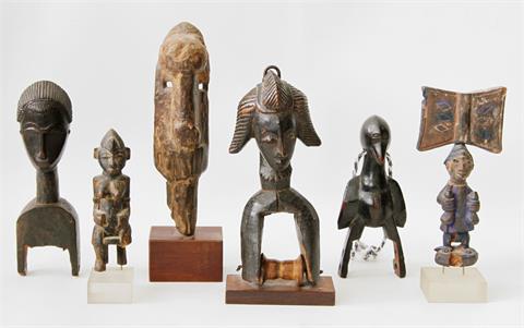 Schöne Sammlung von 6 Kleinplastiken aus Holz. AFRIKA, 19. und 20. Jh.