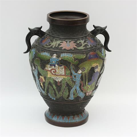 Vase aus Bronze. CHINA, um 1900