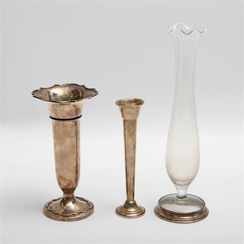 Drei Vasen, u.a. England/BIRMINGHAM, Sterling Silber,