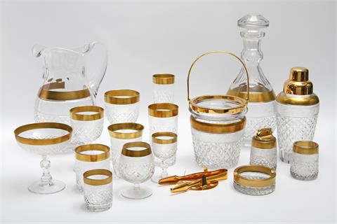 Umfangreiches Gläserset für 8 bzw. 6 Pers., Kristallglas mit breitem Goldrand, 20. Jh.