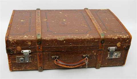 Historischer Koffer, ca. 1920-er Jahre, sog. 'Überseekoffer',