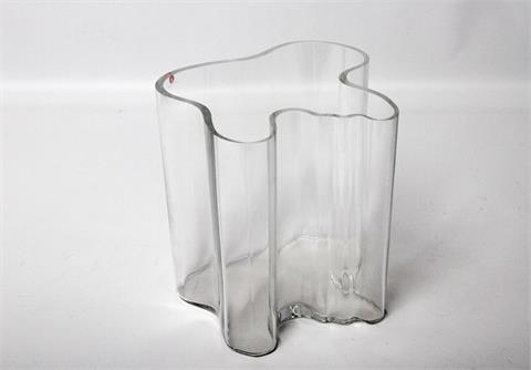 IITTALA, Vase Flux, Entwurf Alvar Aalto (1898 - 1976), Finnland 20. Jh., farbloses Glas.