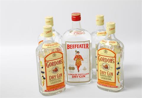Konvolut Gin, 4 Flaschen Gordon's Dry Gin, 1 Flasche Beefeater Dry Gin,