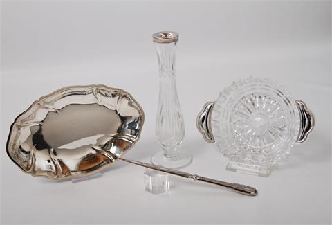 DEUTSCH, 20. Jh.: Konvolut 2 Anbietschalen, Solifleur-Vase, Silber, dazu: Brieföffner, versilbert.