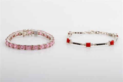 Konvolut: 2 Armbänder THOMAS SABO, Silber, 1x mit pinkfarbenen Steinen und 1x mit schwarz/roten Steinen.