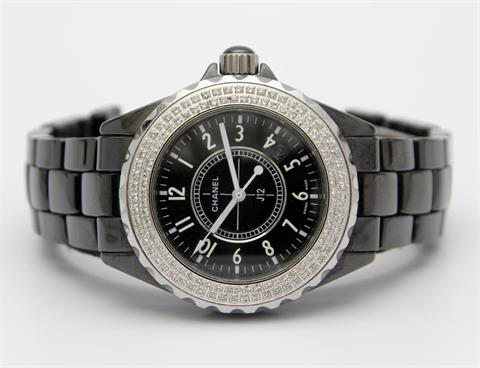 CHANEL exklusive Armbanduhr "J-12 DIAMONDS", ModellNr.: D.N. 02388. Schätzpreis ca. 6.500,-€. SEHR GEPFLEGTER