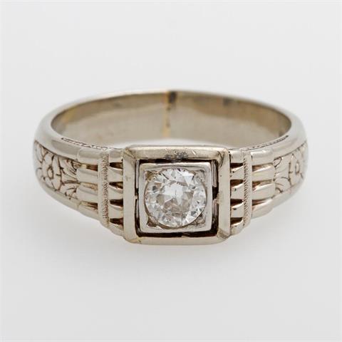 Damenring, ca. 1930er Jahre, mit schöner Ziergravur, bes. mit einem Altschliff-Diamant ca. 0,30ct