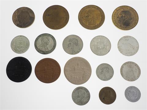 Konvolut: Diverse Münzen, teils Silber, auch Notgeld der Provinz Westfalen - 6 Stück. Dazu noch: 3 Steinzeugmünzen