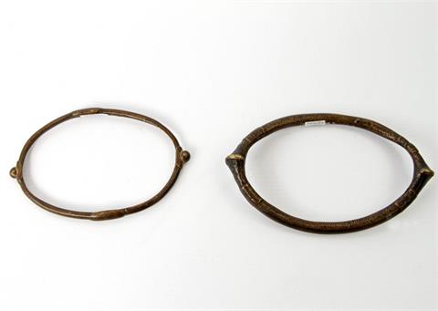2 Bronze-Reifen. SENUFO GURUNSI/WESTAFRIKA, 20. Jh.
