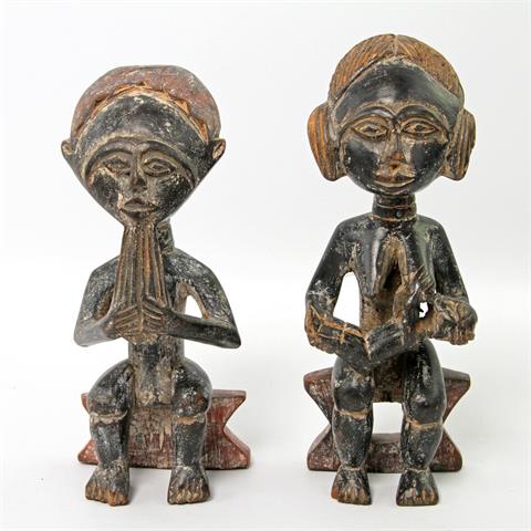 2 Partnerfiguren aus Holz. AFRIKA, 20. Jh.