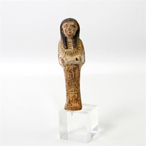 Uschebti aus Ton. ÄGYPTEN, um 1000 v.Chr.