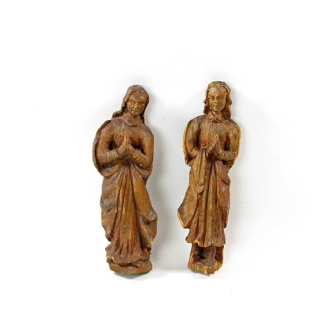 Konvolut: 2 betende Skulpturen, wohl Maria und Johannes von einer Kreuzigungsgruppe, 18./19. Jh., wohl Lindenholz.