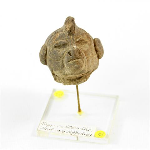 Idol in Form eines Affenkopfes aus Terrakotta. Wohl MAYA-Kultur