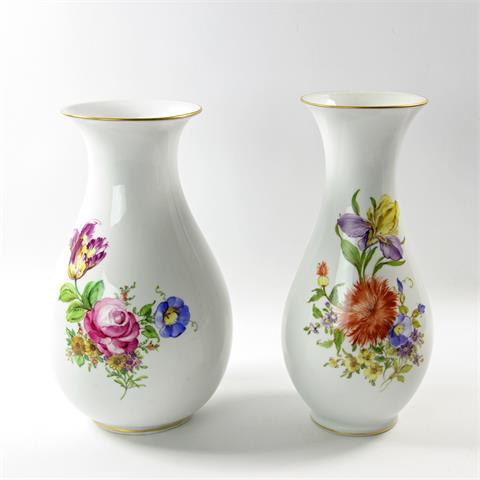 LUDWIGSBURG zwei Vasen, 20.Jh.,