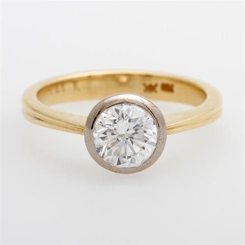Solitär Ring, ca.1,41 ct, Diamant im Brillantschliff TW/SI (Expertise)