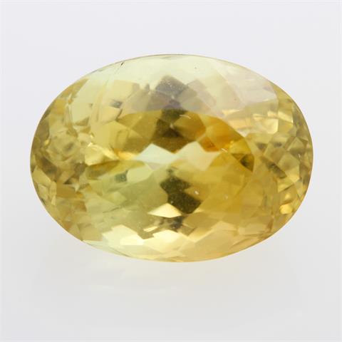 1 loser Chrysoberyll 8,900 cts. oval.