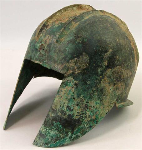 Antike Illyrien - Bronze Helm, ca. 6./5. Jhdt. v. Christus,