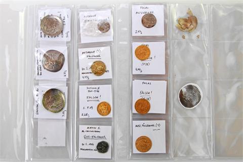 Neuprägungen / Byzanz / Venedig - 12 Münzen aus einer größeren Einlieferung, unserer Ansicht nach nicht authentisch / we