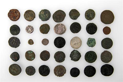 Antike - Konvolut von 35 Münzen,