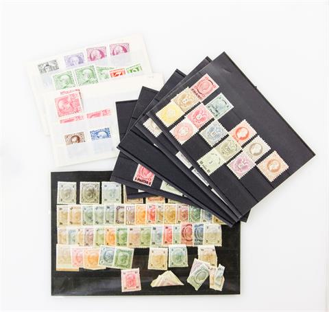 Briefmarken - Österreich. Konvolut von Briefmarken Postfrisch auf 8 Steckkarten.